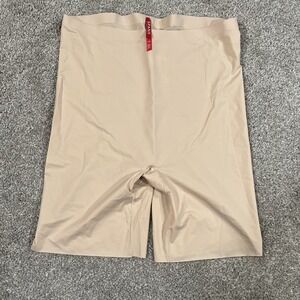 Spanx High Waist Short L Nude shaping mid thigh smooth slimming control seamless